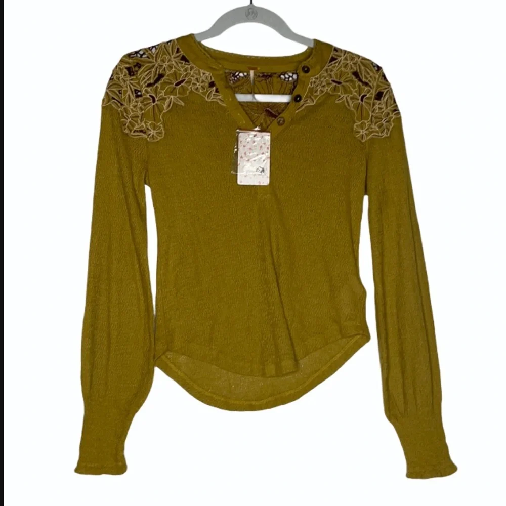 NWT Free People Long Sleeve Top sunflower sz XS‎